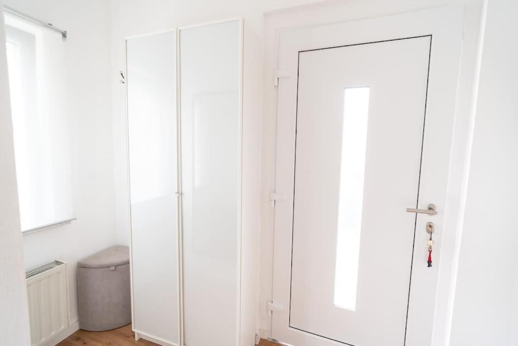 Wohnung Naehe Stadtzentrum Mit Wohnzimmer Und Kueche Coblenza Exterior foto